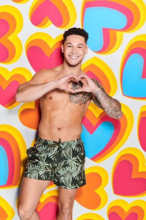 callum-jones-winter-love-island-2020-contestant-1578320481.jpg