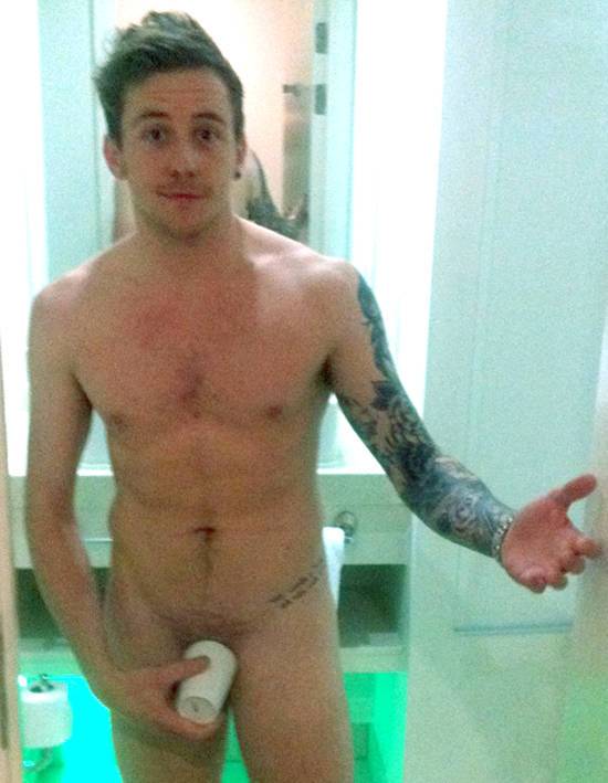 danny_jones_mcfly_naked_shirtless31.jpg