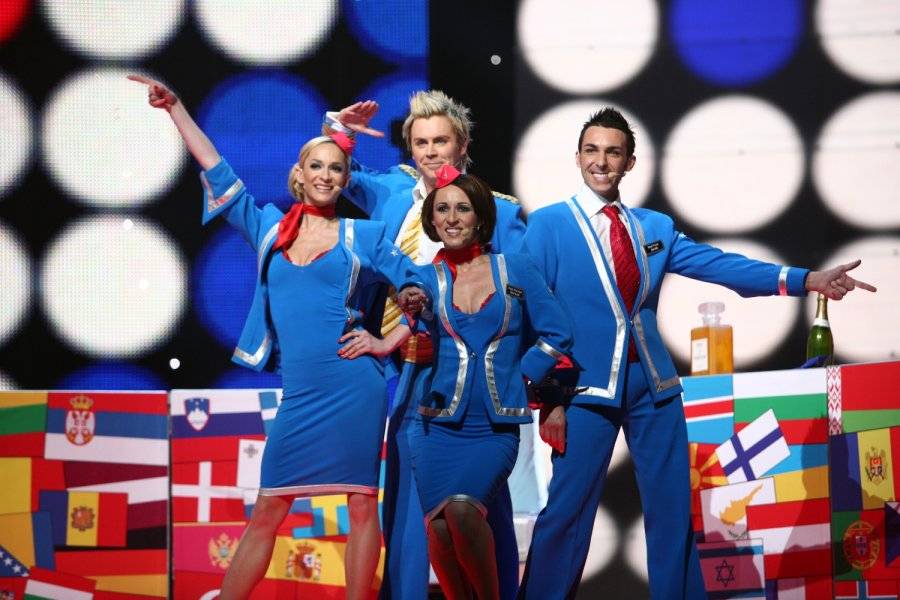 ESC_2007_UK_Scooch_-_Flying_the_flag_(for_you).jpg