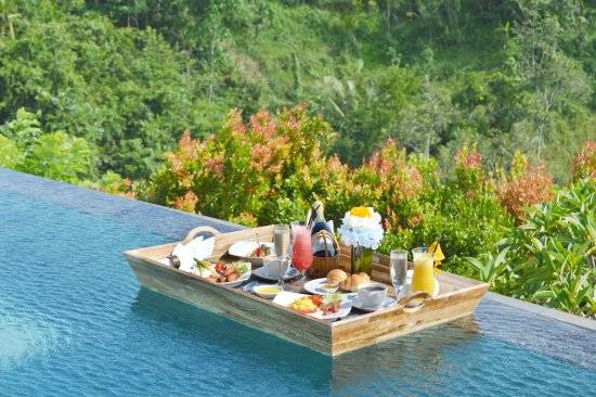 floating-breakfast-at.jpg