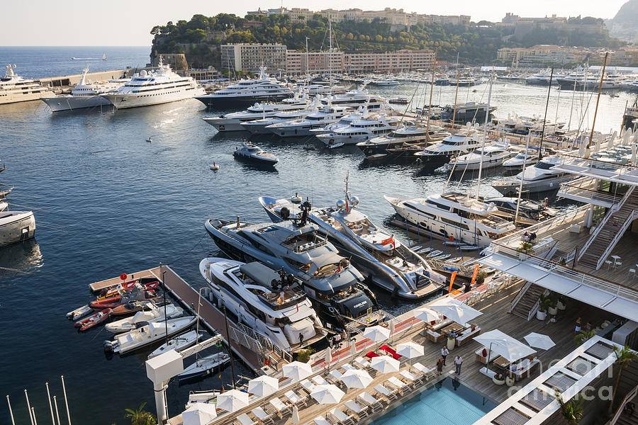 port-hercule-in-monaco-elena-elisseeva.jpg