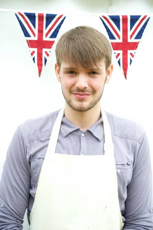 uktv_great_british_bake_off_2012_10.jpg